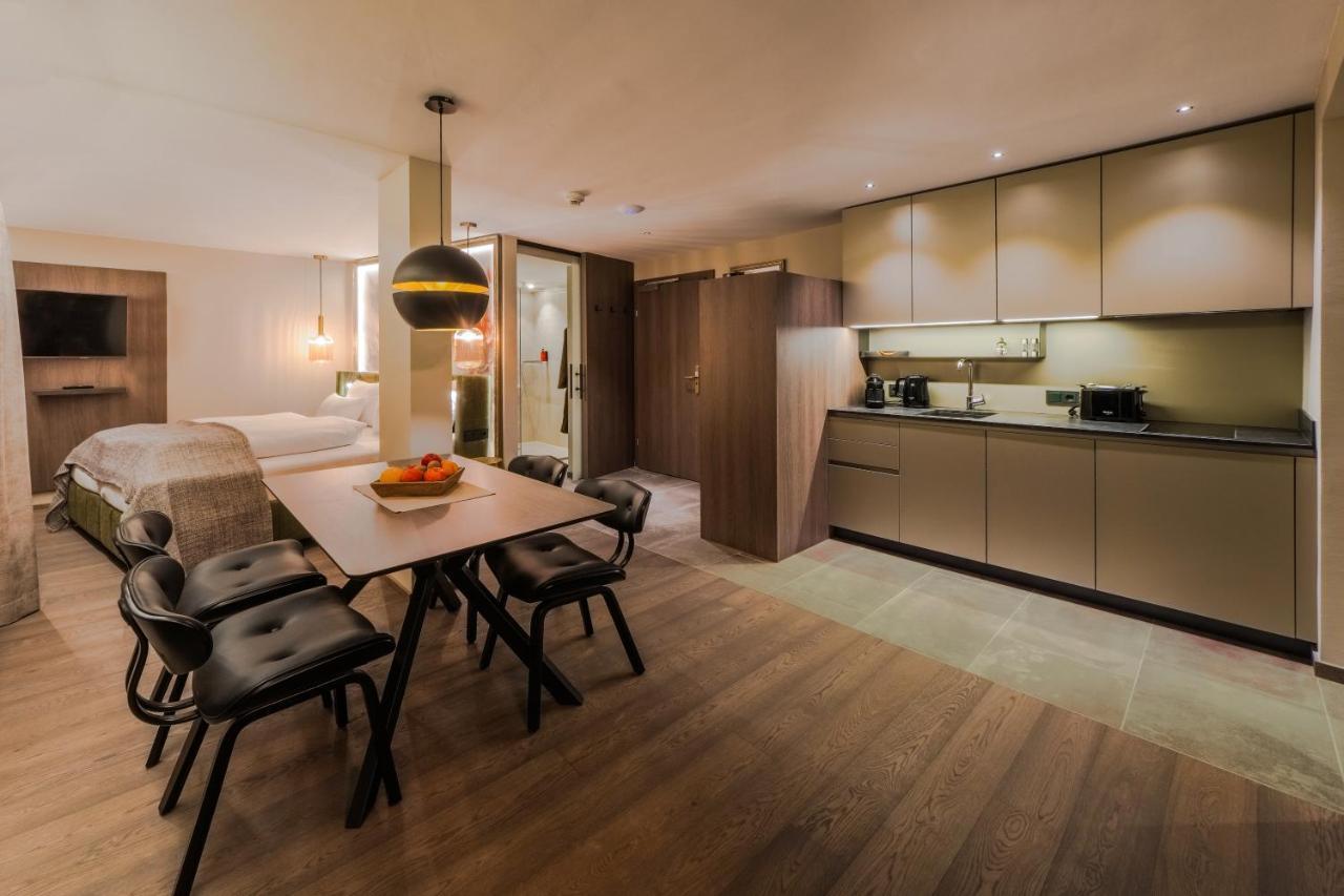 Vier Studios & Restaurant Längenfeld Екстериор снимка