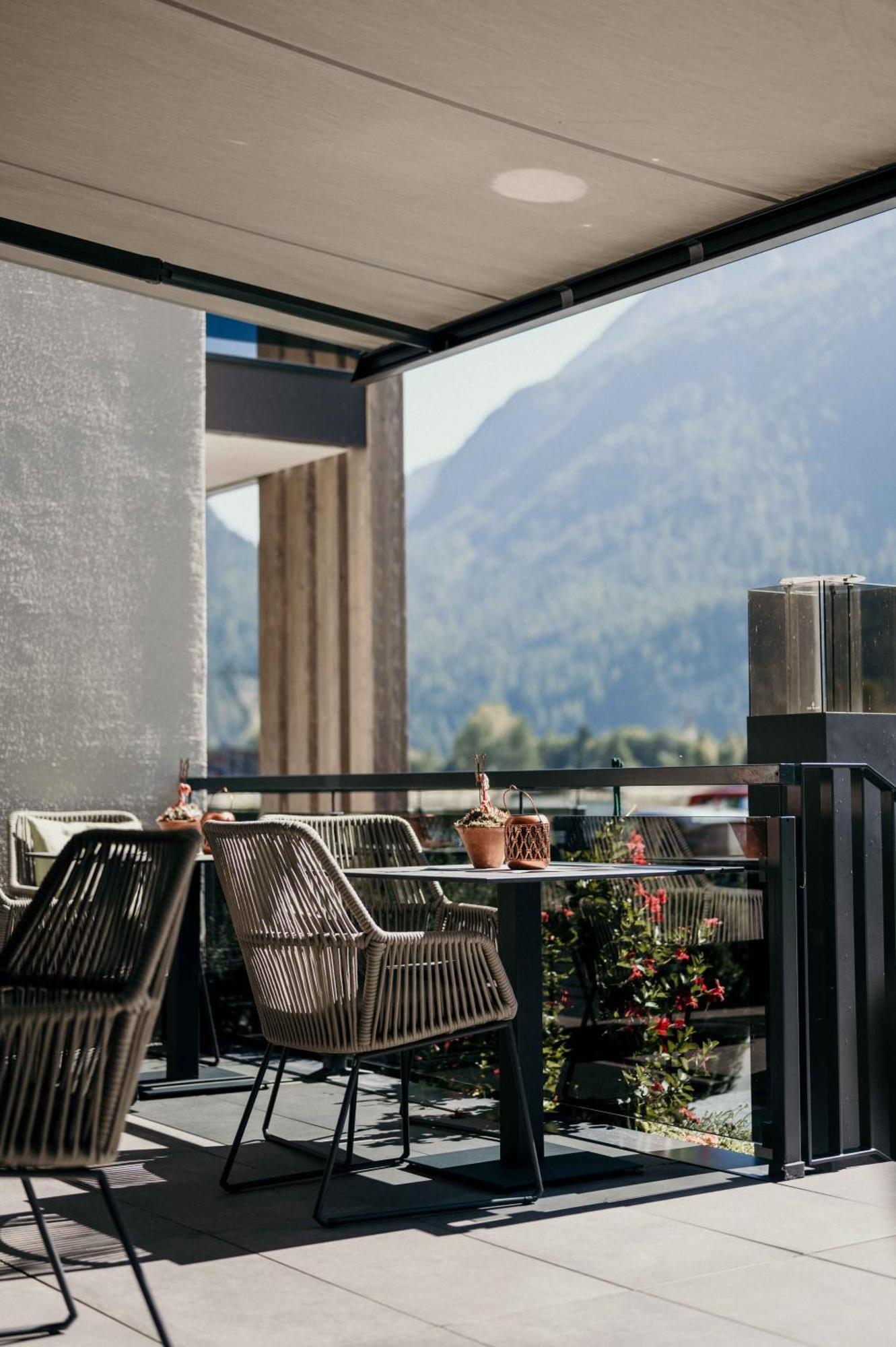 Vier Studios & Restaurant Längenfeld Екстериор снимка