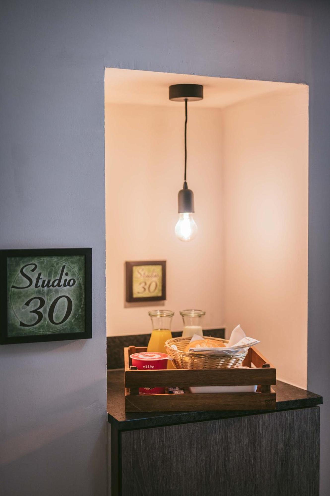 Vier Studios & Restaurant Längenfeld Екстериор снимка